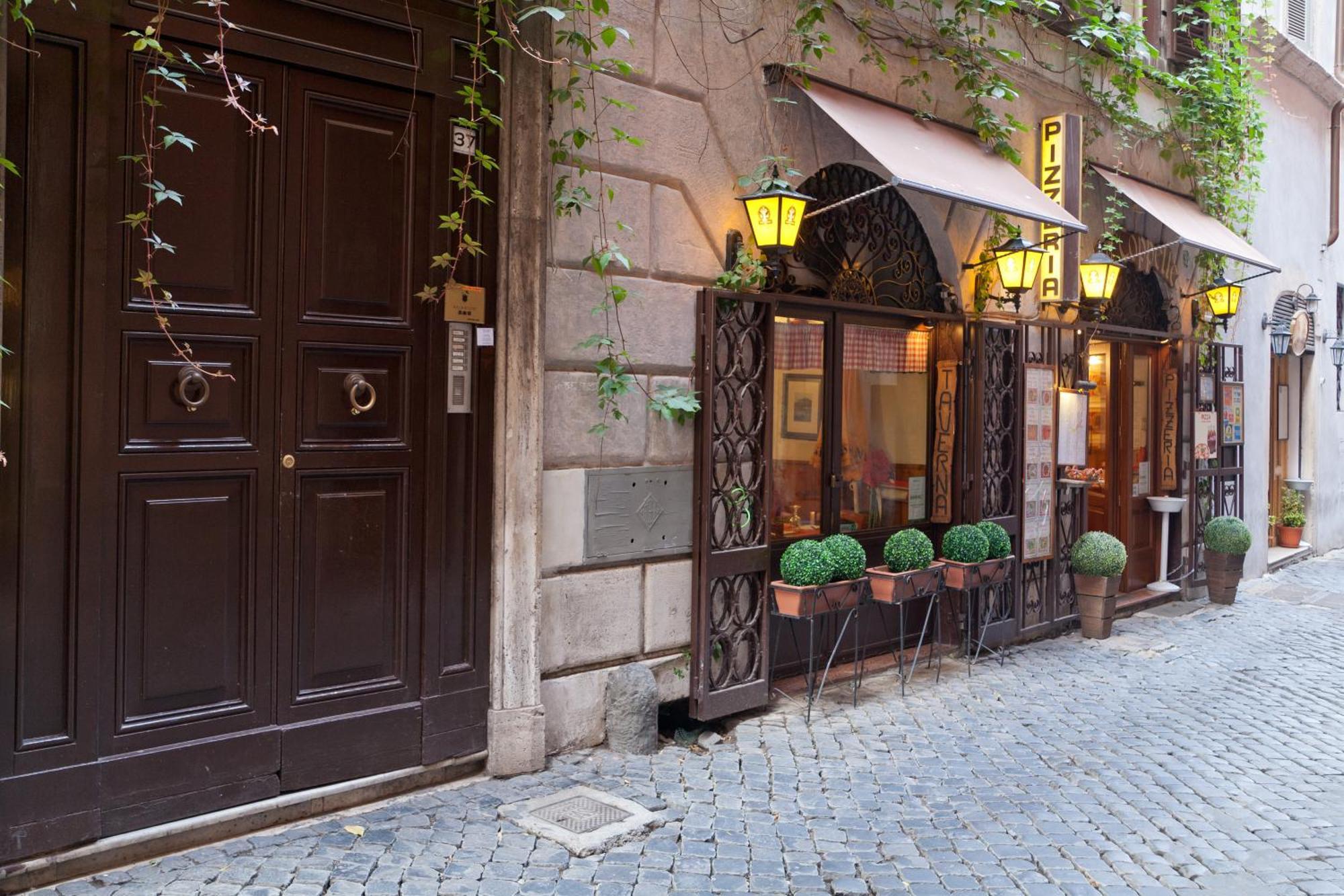Baldassini Suites Rome Bagian luar foto