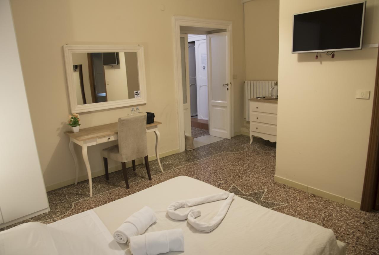 Baldassini Suites Rome Bagian luar foto