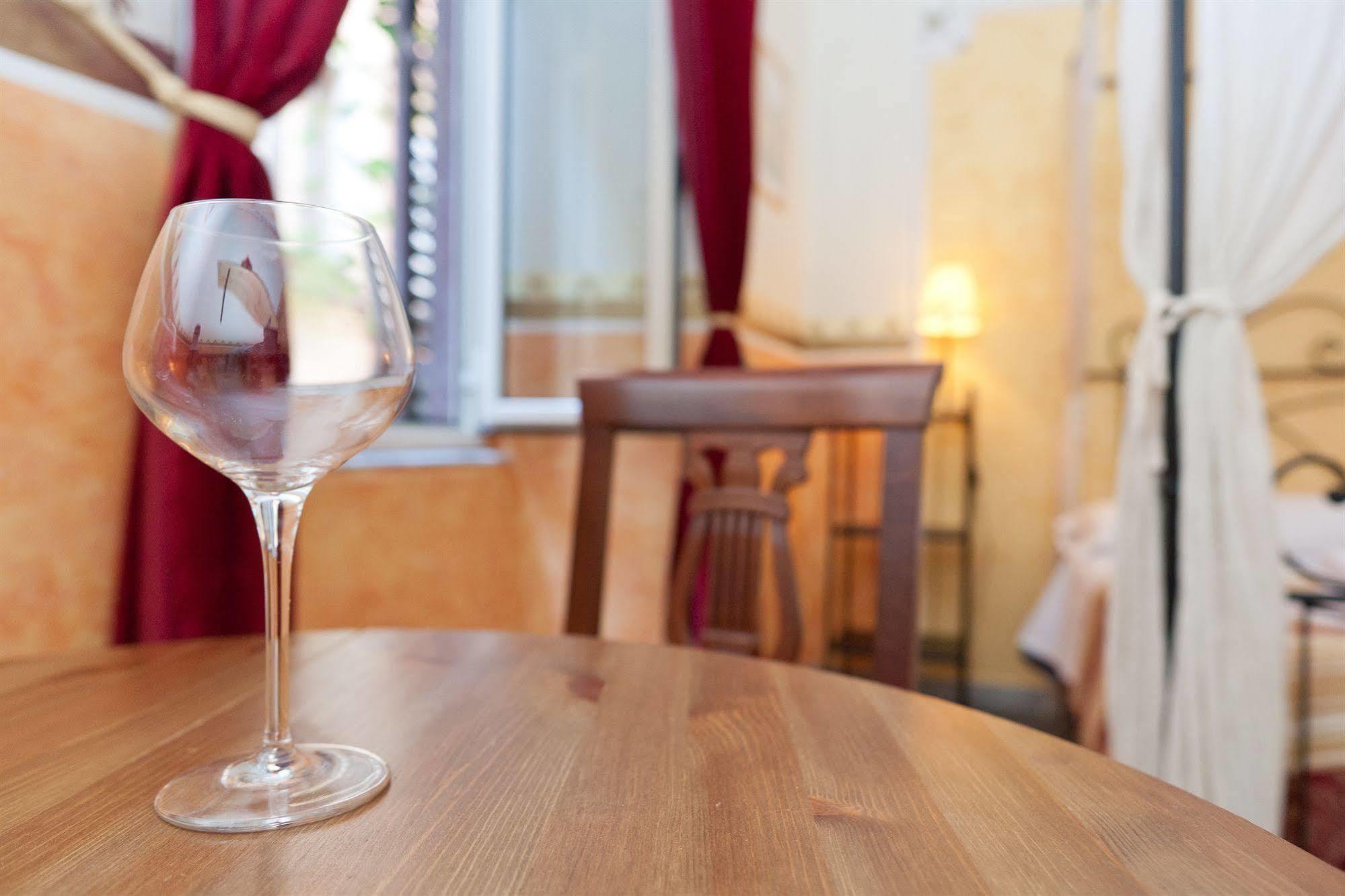 Baldassini Suites Rome Bagian luar foto