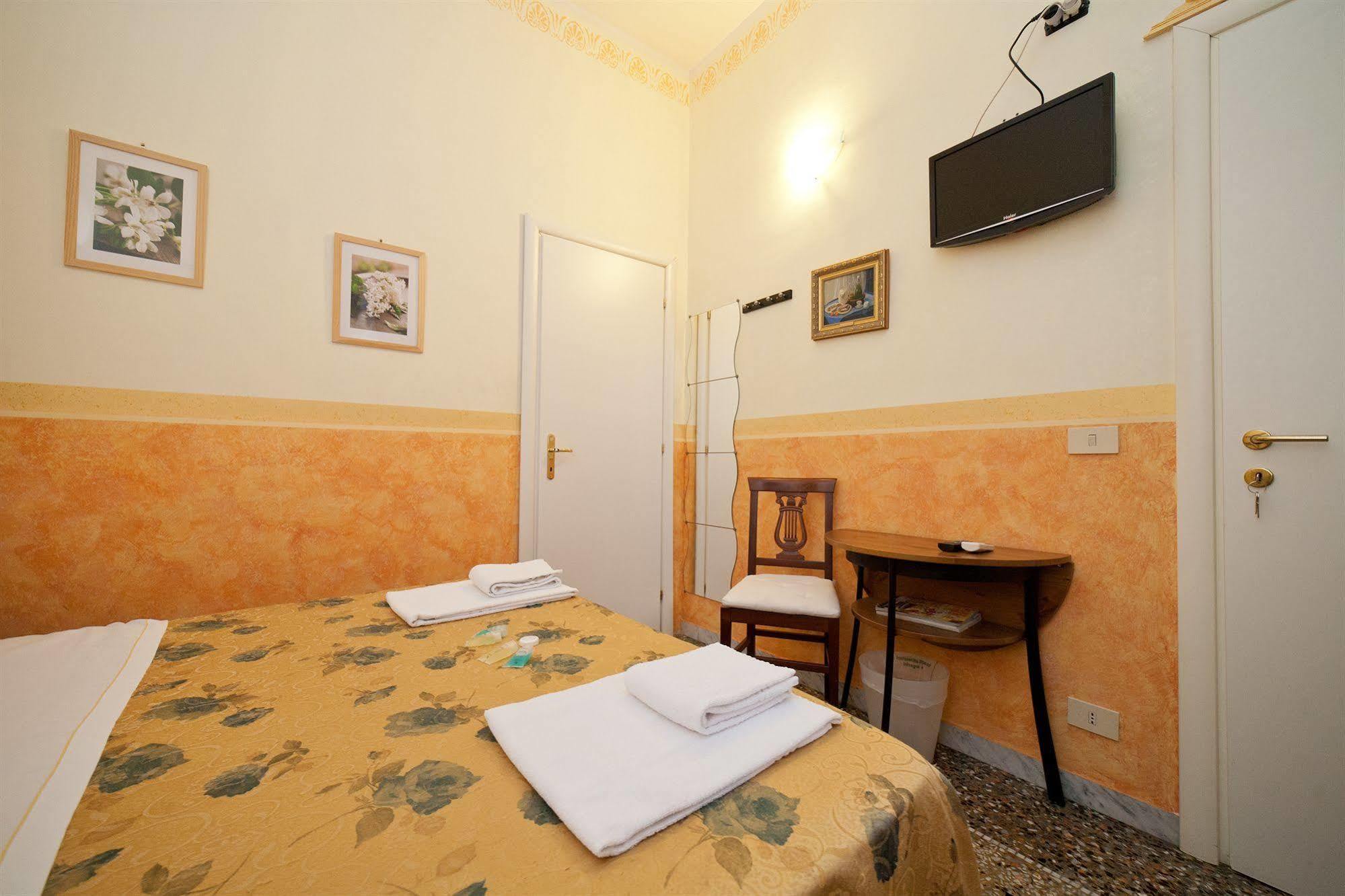 Baldassini Suites Rome Bagian luar foto