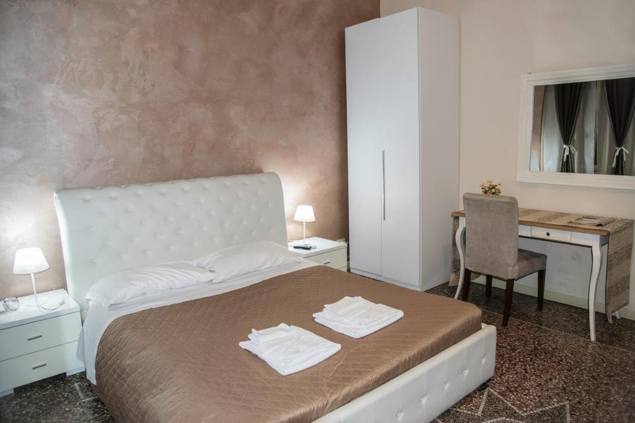 Baldassini Suites Rome Bagian luar foto