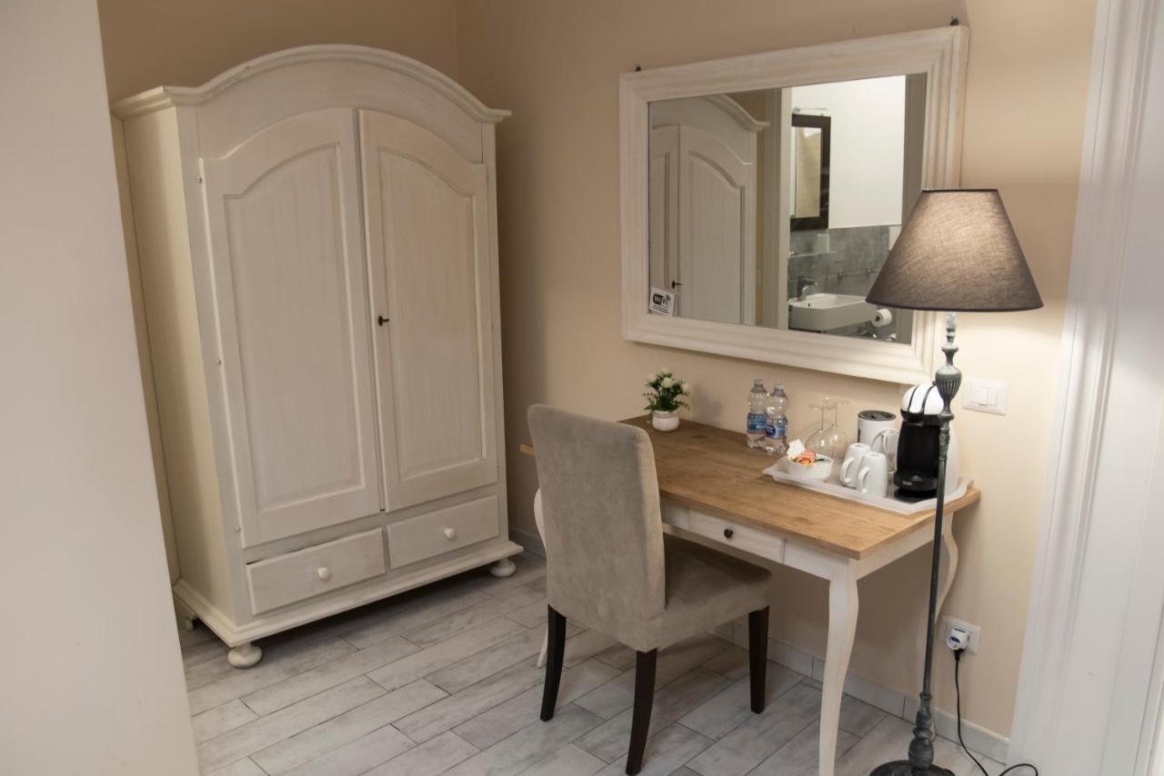 Baldassini Suites Rome Bagian luar foto